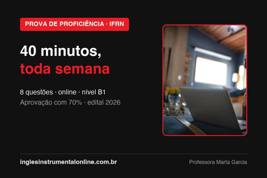 Candidata estudando em casa para o exame de proficiência online do IFRN